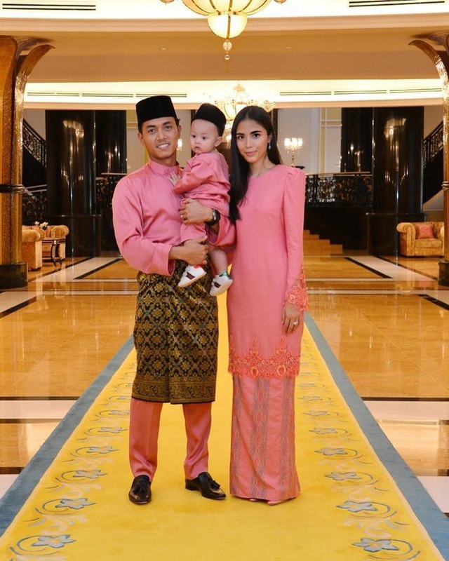 Công chúa tài năng, có nét đẹp thanh tú của Quốc vương Malaysia - Ảnh 8.