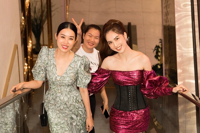 Ngọc Trinh mặc corset đi tiệc - Ảnh 8.