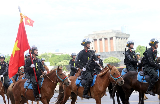 Ảnh, video đoàn kỵ binh Cảnh sát cơ động diễu hành trước quảng trường Ba Đình  - Ảnh 6.