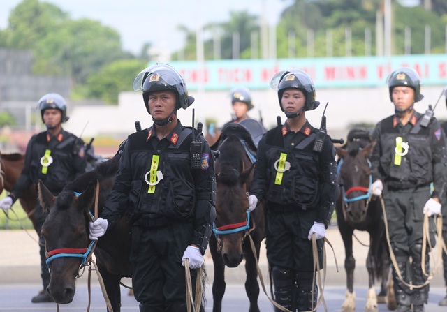 Ảnh, video đoàn kỵ binh Cảnh sát cơ động diễu hành trước quảng trường Ba Đình  - Ảnh 15.