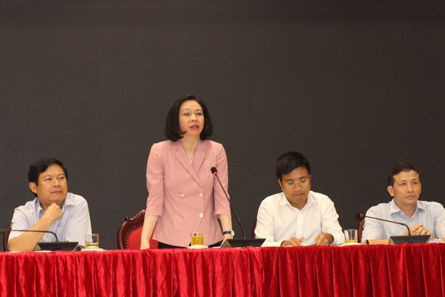 Hà Nội sẽ xét tuyển đặc cách, ưu tiên 2.034 trường hợp giáo viên hợp đồng - Ảnh 2.