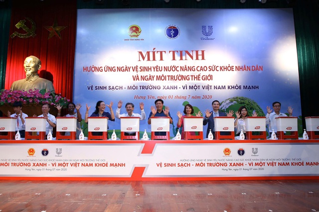 Unilever đón nhận bằng khen từ Bộ Y tế cho những nỗ lực của doanh nghiệp trên hành trình “Vì một Việt Nam khỏe mạnh” - Ảnh 1.