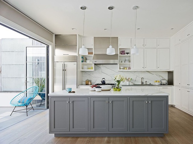 Kiến trúc sư bày cách sử dụng gam màu trắng và 5 kiểu kết hợp đình đám cho không gian bếp của các gia đình - Ảnh 13.