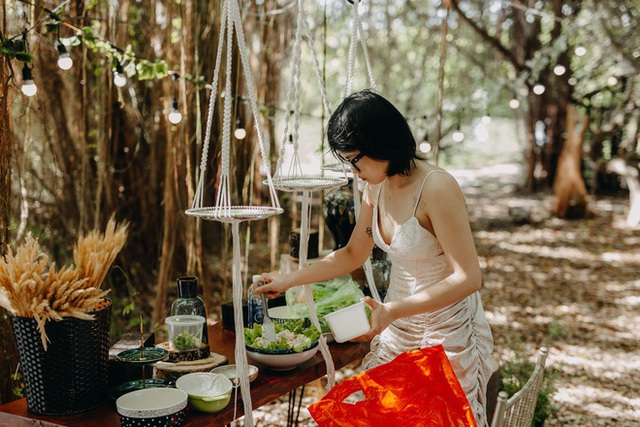 Chồng tặng vợ tiệc kỷ niệm ngày cưới như chuyện cổ tích trong khu rừng bí mật ở Hải Phòng - Ảnh 14.