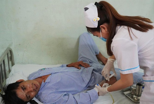 Thông tin mới nhất về tình hình sức khỏe của các nạn nhân trọng thương trong vụ tai nạn làm 8 người chết ở Bình Thuận - Ảnh 2.