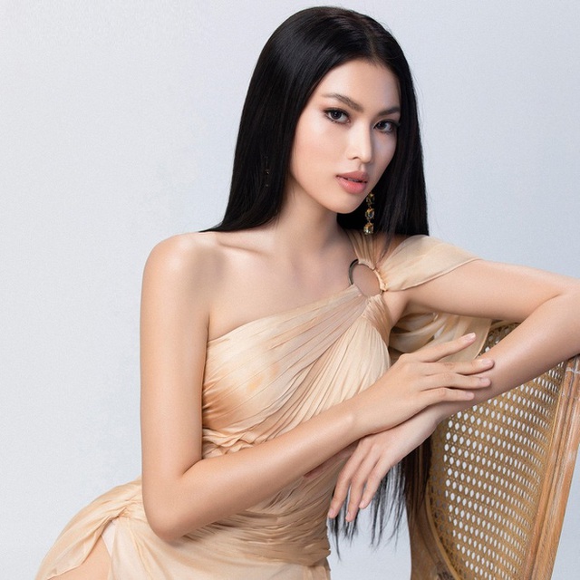 Nữ sinh 2K thi Hoa hậu Việt Nam: ‘Tự tin ở đôi chân dài 1,11 m’ - Ảnh 1.