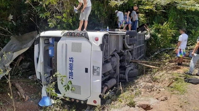 Khởi tố vụ tai nạn thảm khốc ở Quảng Bình khiến 15 người chết - Ảnh 1.