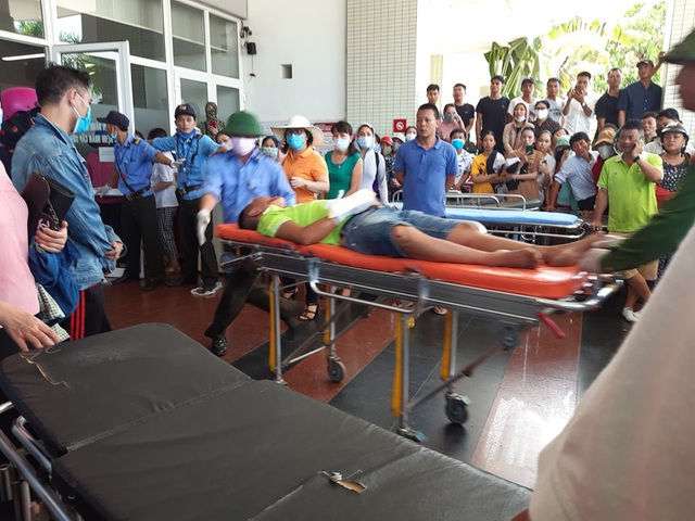 Vụ tai nạn thảm khốc ở Quảng Bình: Đã có 13 người chết, 27 người bị thương - Ảnh 1.