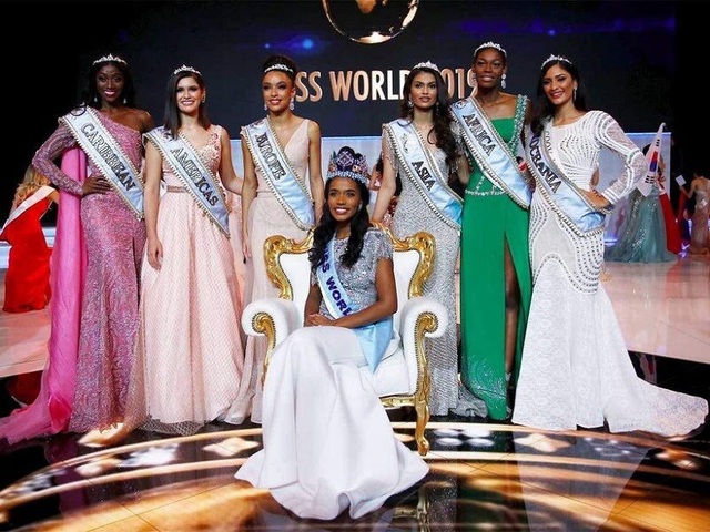 “Bà trùm” hoa hậu nói gì khi Miss World 2020 bị hoãn? - Ảnh 1.