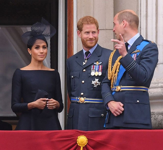 Kate và William từng trải thảm đỏ chào đón Meghan - Ảnh 2.