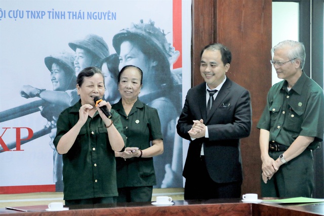 Danko Group phối hợp cùng báo Tiền phong tặng quà cựu thanh niên xung phong Thái Nguyên  - Ảnh 5.