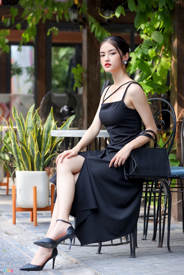 Ảnh đời thường nữ sinh thi Hoa hậu Việt Nam 2020 - Ảnh 1.