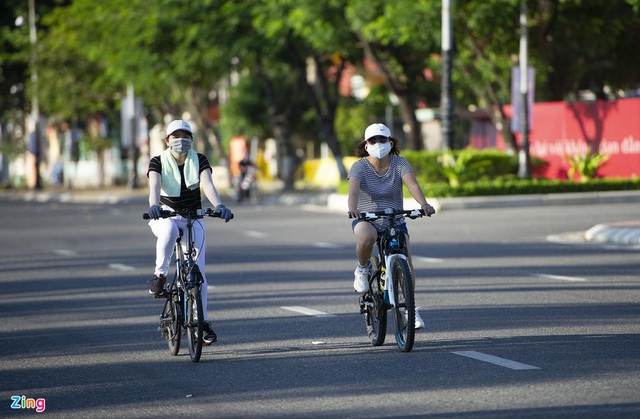 Phố phường Đà Nẵng trong ngày đầu tái giãn cách xã hội - Ảnh 5.