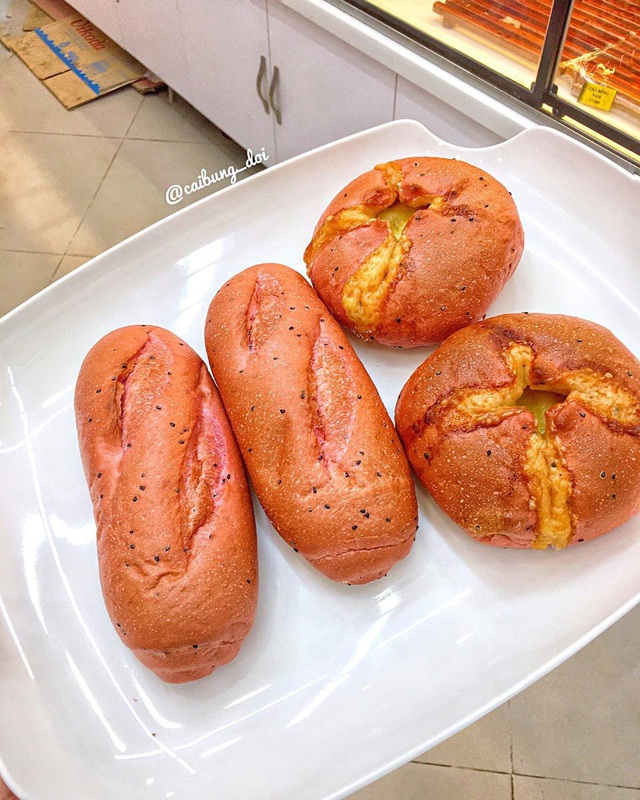 Bánh mì đen như than và những kiểu độc lạ chỉ có ở Việt Nam - Ảnh 7.
