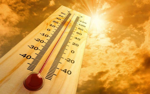 Nắng nóng gay gắt kéo dài chưa xác định được ngày chấm dứt ở miền Bắc - Ảnh 1.