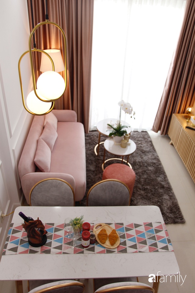 Căn hộ 65m² dành trọn lời khen tâm đắc của chủ nhà khi nhận công trình nhờ chọn gam hồng cùng phong cách tân cổ điển ở Sài Gòn - Ảnh 5. Căn hộ 65m² dành trọn lời khen tâm đắc của chủ nhà khi nhận công trình nhờ chọn gam hồng cùng phong cách tân cổ điển ở Sài Gòn - Ảnh 5.