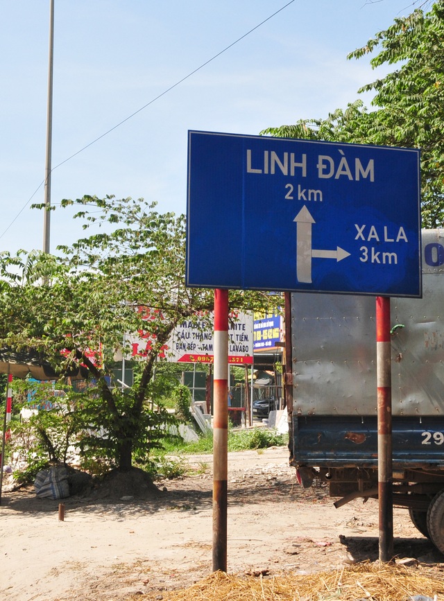 Loạt biển chỉ đường sai đã được sửa lại sau bài phản ánh trên báo điện tử Gia đình & Xã hội - Ảnh 2.