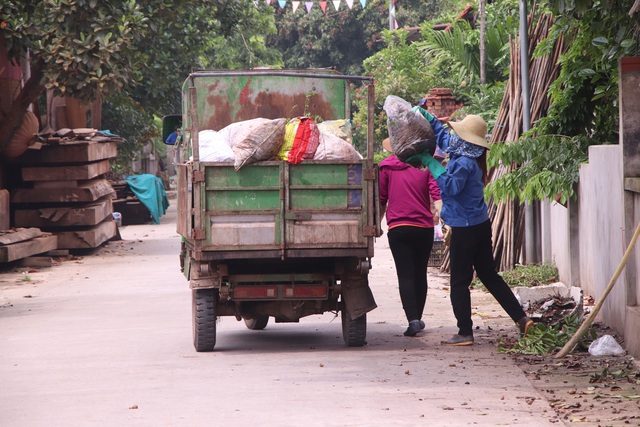 Phúc Thọ (Hà Nội): Người dân khu vực có bệnh nhân nhiễm COVID-19 bình tĩnh ứng phó với dịch bệnh - Ảnh 3.