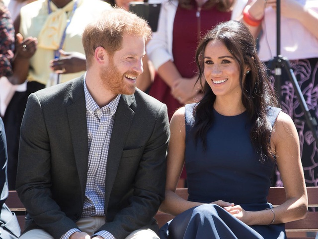 Meghan Markle tiết lộ lý do vừa gặp đã yêu say đắm Hoàng tử Harry, mới ra mắt sách đã mua nhà triệu đô - Ảnh 2.