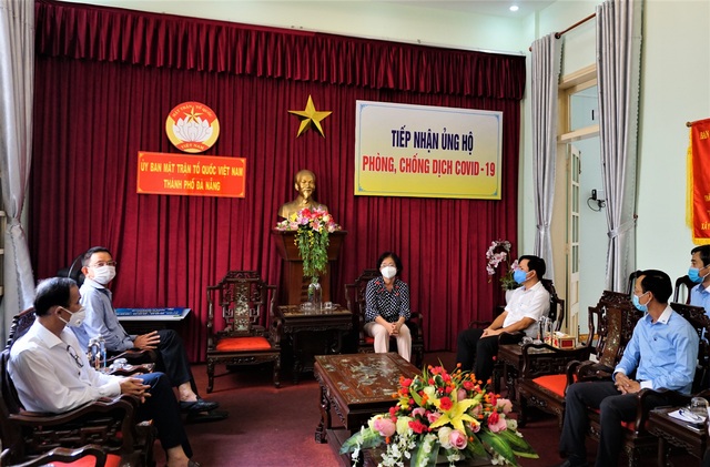 Vietcombank ủng hộ 5 tỷ đồng chung tay cùng thành phố Đà Nẵng đẩy lùi COVID - 19 - Ảnh 2.