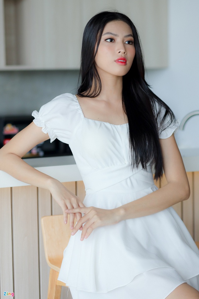 Đời thường của cô gái chân dài 1,11 m thi Hoa hậu Việt Nam 2020 - Ảnh 2.