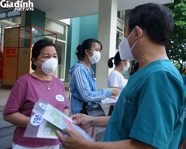 Nhân viên Bệnh viện Đà Nẵng cùng 6 người khác được công bố khỏi COVID-19 - Ảnh 5.