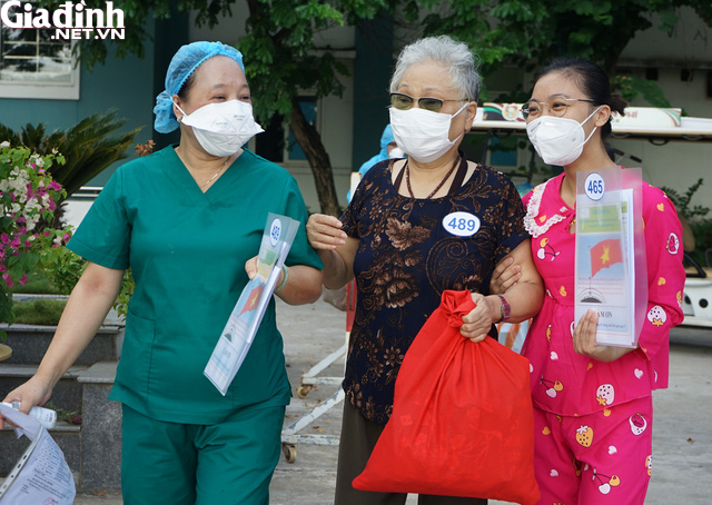 [Nhật ký từ tâm dịch Đà Nẵng] Chuyện chưa kể về nữ nhân viên y tế Bệnh viện Đà Nẵng được chữa khỏi COVID-19 - Ảnh 7.