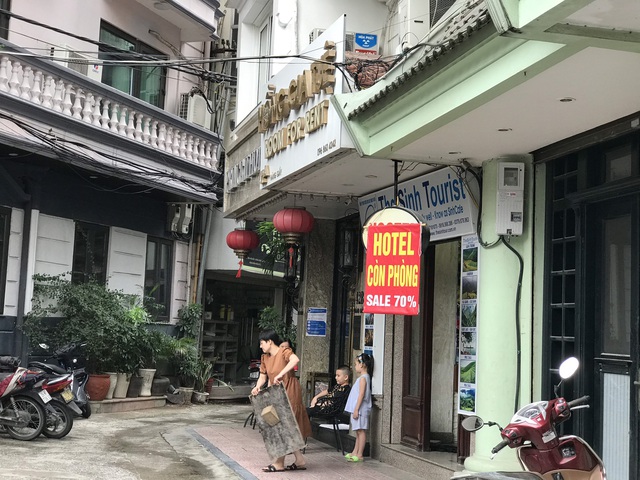 Hà Nội: Khách sạn hạng sang giảm đến 70% vẫn ế khách do ảnh hưởng dịch COVID-19 - Ảnh 5.