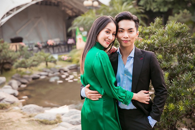 Cuộc sống sung túc của những người đẹp showbiz Việt lấy chồng kém tuổi - Ảnh 2.