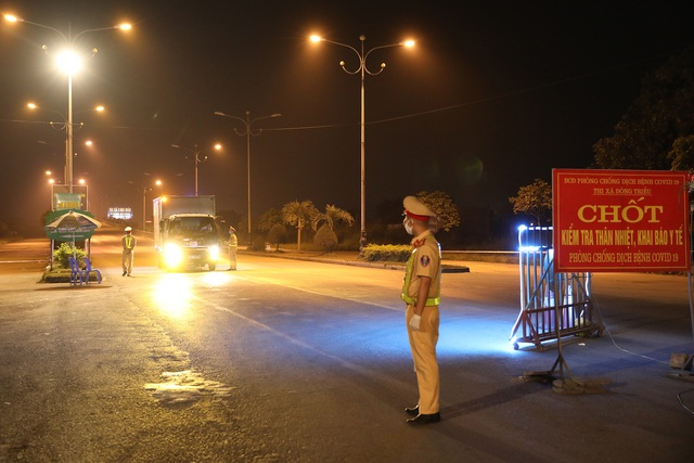 Quảng Ninh lập chốt kiểm soát người và xe đến từ Hải Dương - Ảnh 4.