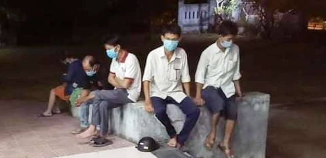 Quảng Trị: Cách ly 6 người trốn trên xe ô tô từ Đà Nẵng về lúc nửa đêm - Ảnh 1.