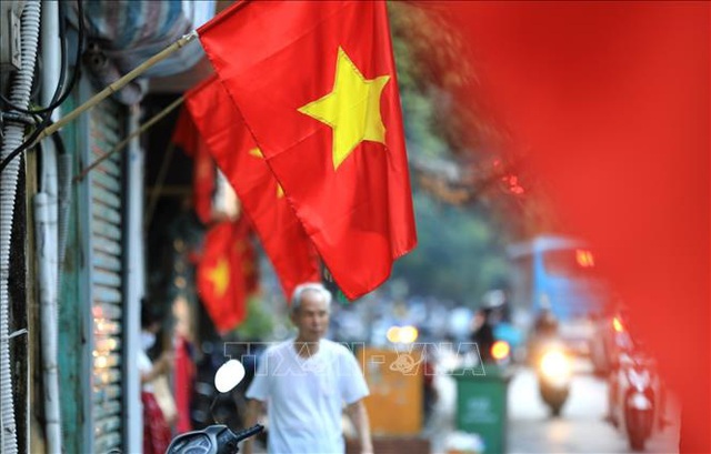 Hà Nội rực rỡ cờ hoa chào mừng 75 năm Quốc khánh 2/9 - Ảnh 9.