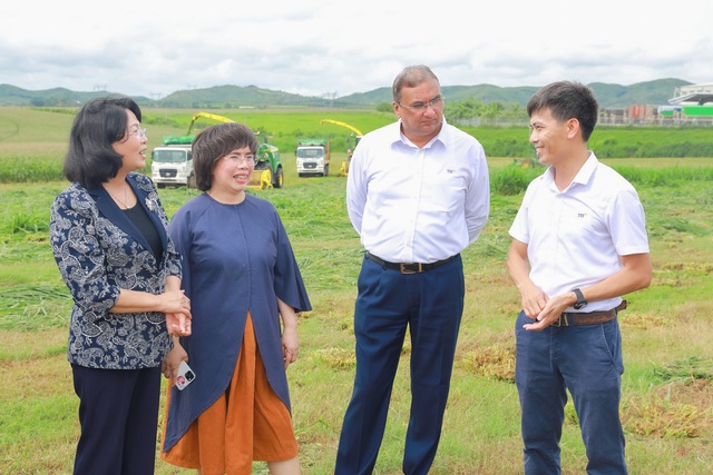 Phó Chủ tịch nước dành tặng 5 chữ Đẹp cho nữ doanh nhân điển hình tiên tiến của xứ Nghệ - Ảnh 1.