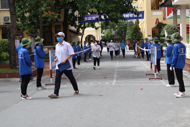 Hải Phòng: Hình ảnh khó quên của kỳ thi tốt nghiệp THPT giữa dịch COVID-19 - Ảnh 13.