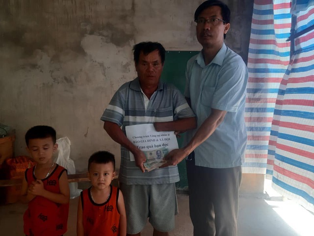Báo Gia đình & Xã hội trao tiền bạn đọc hỗ trợ các hoàn cảnh khó khăn ở Hà Tĩnh - Ảnh 3.