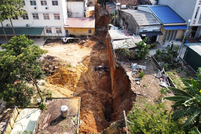 Nguyên nhân vụ sập công trình ở trung tâm hướng nghiệp Phú Thọ khiến 4 người tử vong - Ảnh 3.