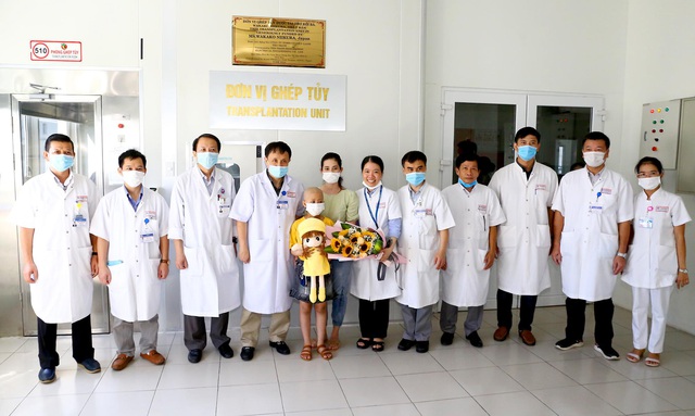 Thừa Thiên - Huế: Thực hiện thành công ca ghép tủy tự thân cho bệnh nhi 8 tuổi - Ảnh 2.