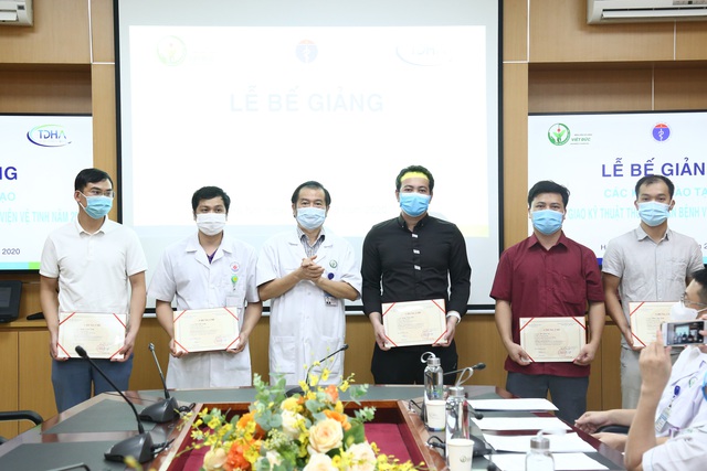 Bệnh viện Hữu nghị Việt Đức tổ chức bế giảng các khóa đào tạo, chuyển giao kỹ thuật thuộc Dự án Bệnh viện vệ tinh năm 2020 - Ảnh 1.