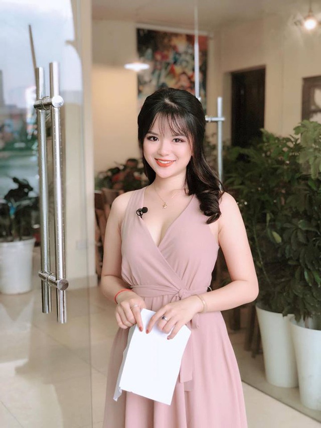  Nhan sắc nóng bỏng của hot girl đóng phim từ năm 10 tuổi thành MC VTV - Ảnh 3.