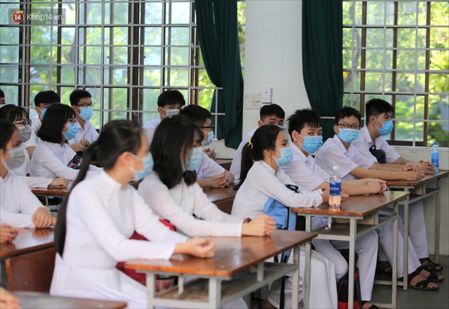 Ngày đầu học sinh Đà Nẵng đi học lại sau giãn cách xã hội theo phương châm “5K” - Ảnh 22.