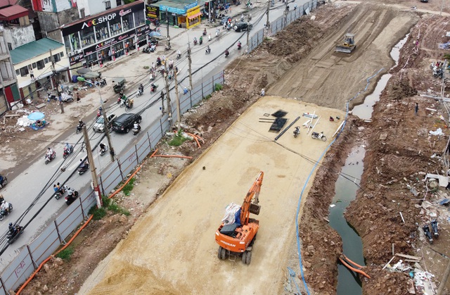 Hà Nội: Mục sở thị đường trên cao đoạn Ngã Tư Vọng - Cầu Vĩnh Tuy dần hình thành - Ảnh 4.