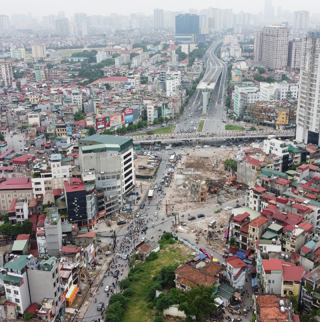Hà Nội: Mục sở thị đường trên cao đoạn Ngã Tư Vọng - Cầu Vĩnh Tuy dần hình thành - Ảnh 1.