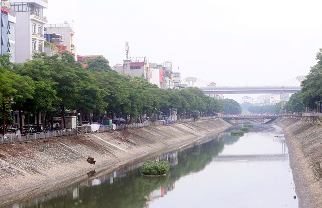 Sông Tô Lịch đôi lúc vẫn đẹp mộng mơ dù chưa xây dựng công viên lịch sử - văn hoá - tâm linh - Ảnh 9.