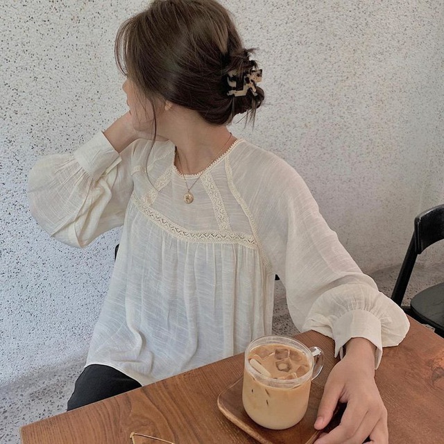 6 kiểu áo blouse đáng sắm thu này, diện lên cô gái nào cũng có thêm vài phần “chanh sả” - Ảnh 5.