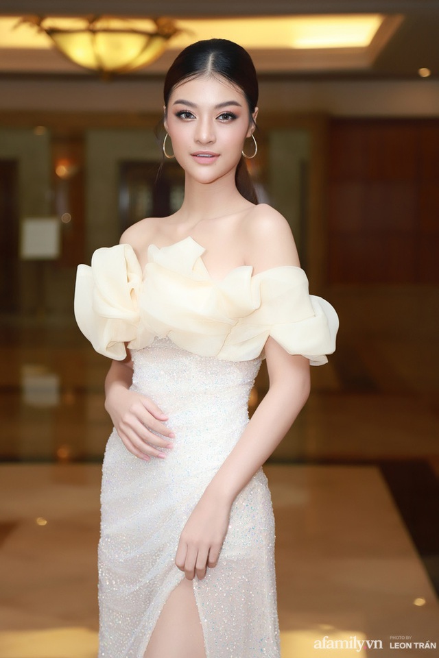 “Bóc trần” nhan sắc thật của dàn Hoa hậu, Á hậu Việt Nam qua ảnh chưa photoshop, bất ngờ nhất là vẻ già dặn của Tiểu Vy - Ảnh 9.