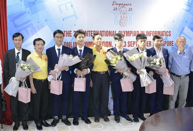 Học sinh Việt Nam liên tục giành huy chương tại các kỳ thi Olympic quốc tế - Ảnh 2.