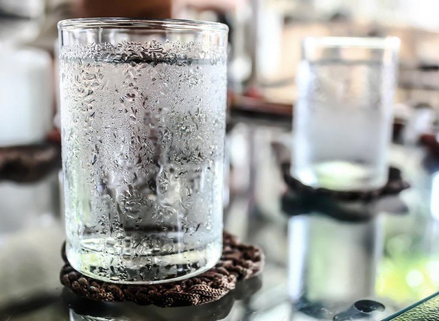 7 kiểu uống nước gây hại khủng khiếp, ai cũng nên tránh - Ảnh 5.