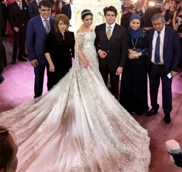 4 năm sau đám cưới xa hoa với chiếc váy 14 tỷ đồng, bánh cưới cao hơn 3m, cuộc sống của tiểu thư giàu có bậc nhất nước Nga ra sao? - Ảnh 4.
