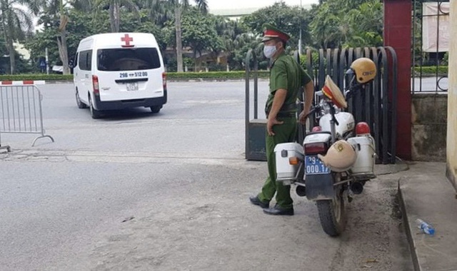 Nổ bình khí oxy ở khu công nghiệp Phú Thị khiến 3 người thương vong - Ảnh 1.