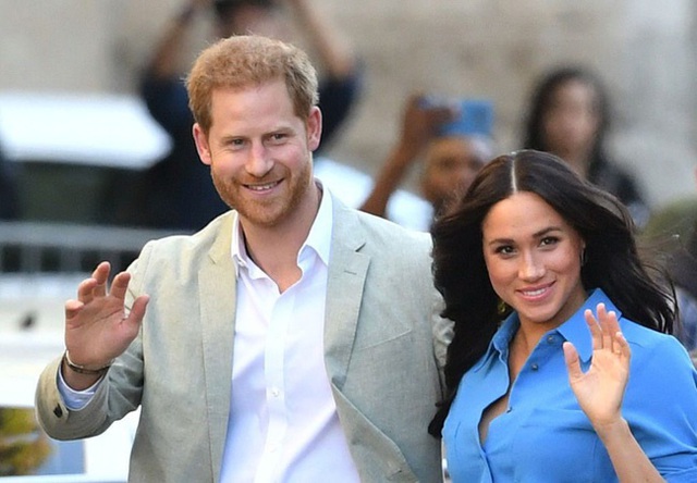 Liên tục kiếm được tiền nhưng vợ chồng Meghan Markle, Hoàng tử Harry vẫn bị tố vì cư xử kém tinh tế - Ảnh 2.